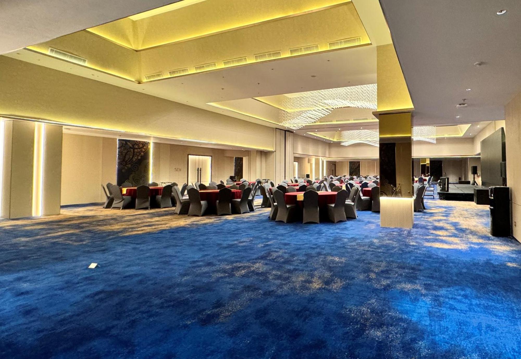 Pentacity Hotel Balikpapan Exterior photo